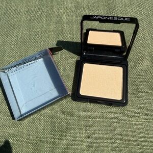 ✨ Japonesque Kumadori Collection Highlighter – Golden Pearl ✨